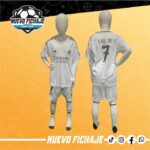 Vinicius Jr Real Madrid niño 24/25 local