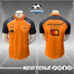 McLaren F1 naranja tipo polo