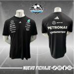 Mercedes F1 Negra Cuello Traslapado