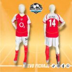 Henry niño Arsenal 04/05 Local